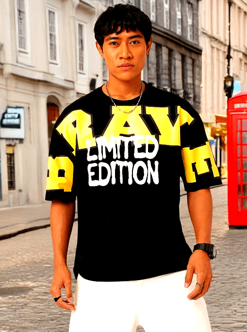 Kook N Keech Limited Edition Oversized T-Shirt – Front View Kook N Keech Men's Black Oversized T-Shirt – Limited Edition Graphic Design