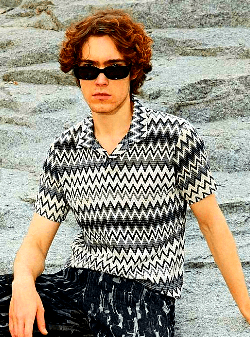 Campus Sutra Zigzag Printed Shirt – Close-Up View Campus Sutra Men's Zigzag Printed Shirt – Close-Up Look